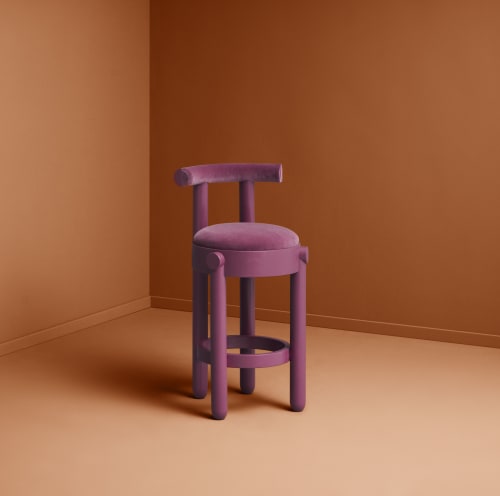 mt. curve stool | Chairs by bnf studio