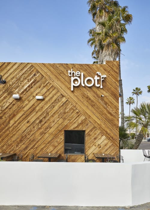 The Plot, Restaurants, Interior Design