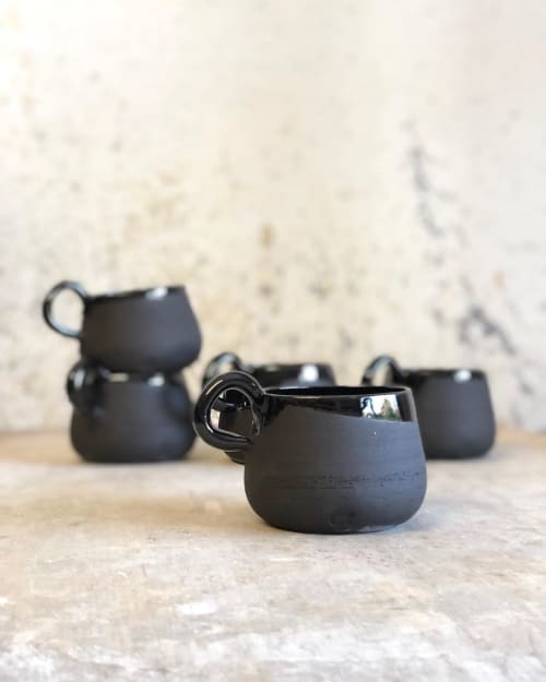 Black Mugs | Cups by Daša’s Pottery | Odprta Kuhna in Ljubljana