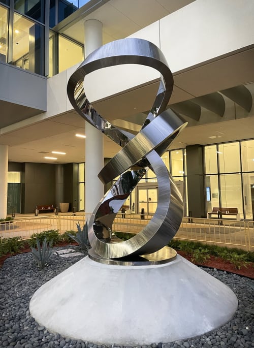 Symphony | Public Sculptures by Innovative Sculpture Design | AdventHealth Medical Group Neuropsychology at Orlando in Orlando