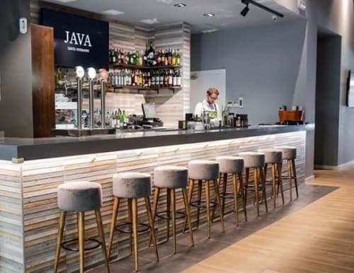 Custom-made stools | Chairs by In & Out | Restaurante Java in Barcelona
