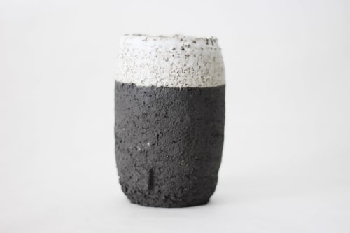 Terra nigra clay cup | Drinkware by ZHENI