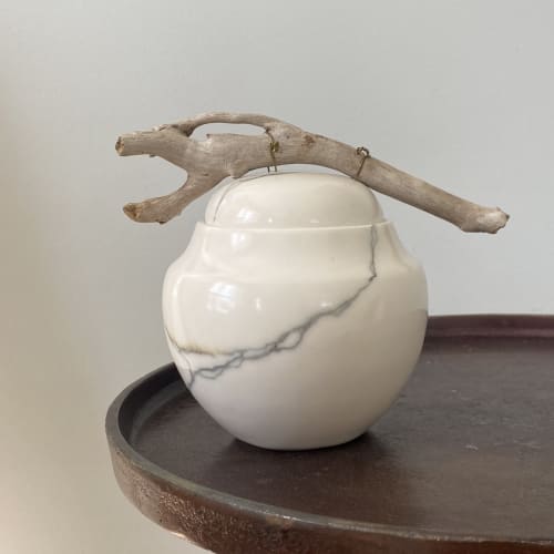Porcelaine jar or urn with driftwood | Vases & Vessels by Helene Fleury