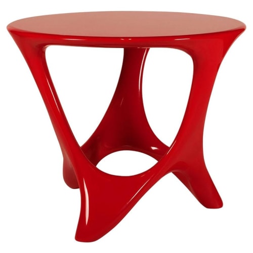 Amorph Alamos Central Table Red Lacquered | Tables by Amorph