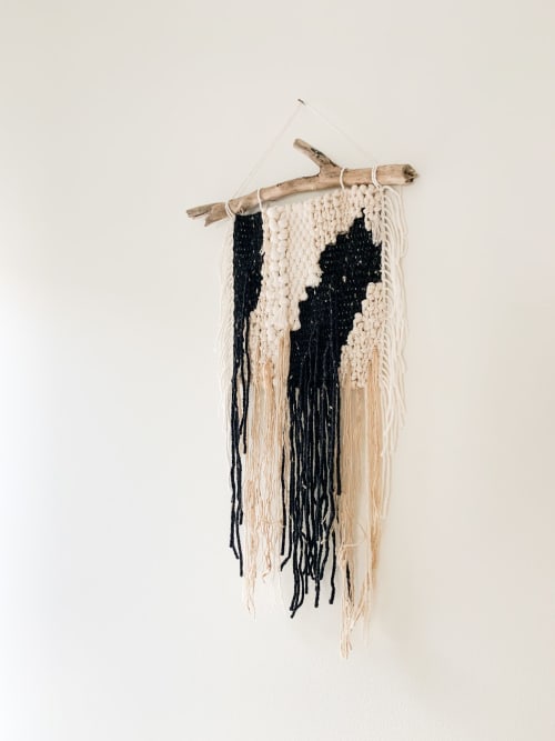 Black & white sideways weaving | Wall Hangings by Minttu Fibre Arts