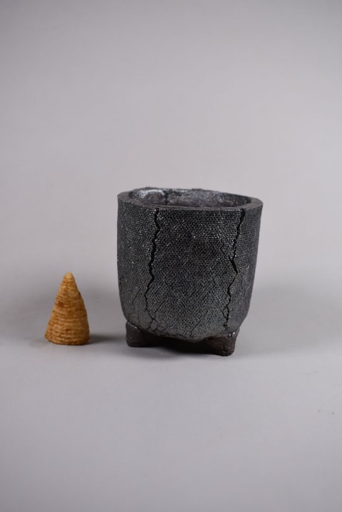 MB-1g | Vases & Vessels by COM WORK STUDIO