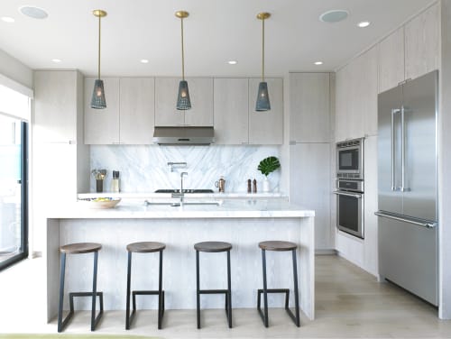 Lilly pendant light | Pendants by Ryan Mennealy Ceramics