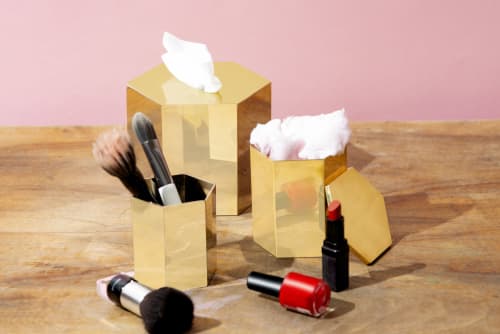 Kingdom exagonal kleenex box | Decorative Box in Decorative Objects by Bronzetto