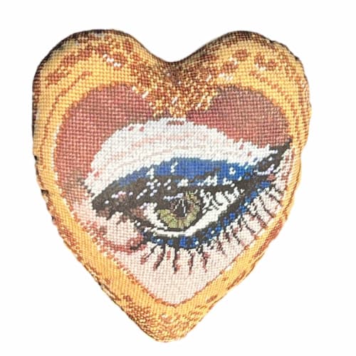 HARICOT VERT x MOMMANI THREADS velvet HEART pillow | Pillows by Mommani Threads