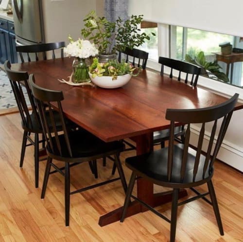 Dining table | Tables by HarlemBuilt