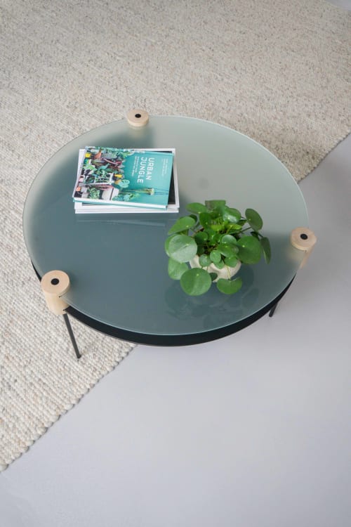 ECLIPSE table | Tables by Alexandra Izeboud Design