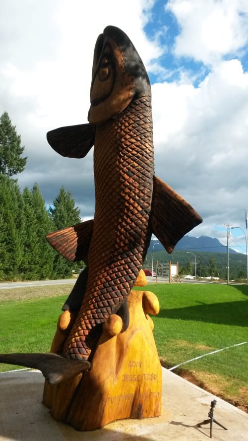 Salmon Bench | Public Sculptures by Toso Wood Works | Alberni Valley Chamber of Commerce and Visitor Centre in Port Alberni