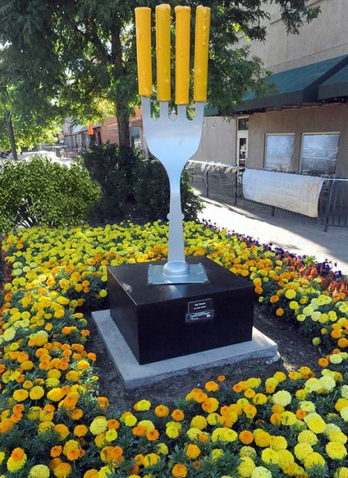 "Say Cheese" | Public Sculptures by Justin Deister