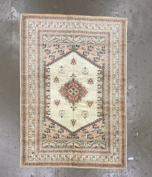 Floral Vintage Turkish Rug | 7.1 x 9.9
