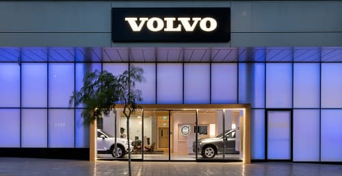 Volvo-Honda Main Showroom Herzliya | Lighting Design by Rama Mendelsohn Lighting Design