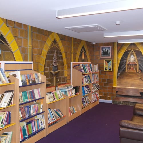 Hogwarts Library | Murals by Brandon Higgins | Perrywood Primary & Nursery School in Worcester