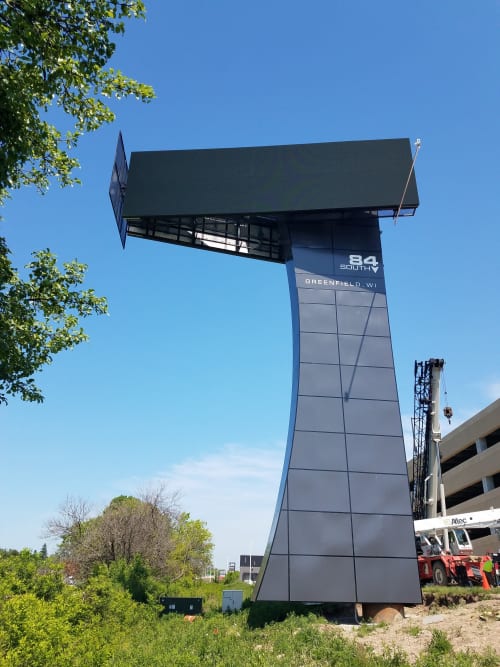 84 South | Signage by Jones Sign Company