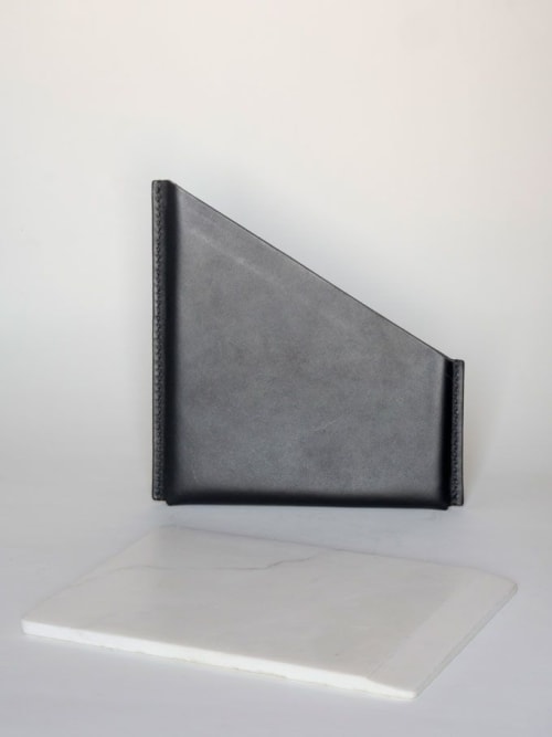 Mappe - calacatta | Serving Board in Serveware by gumdesign