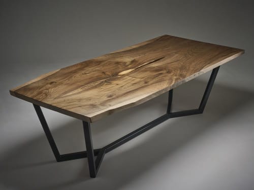 English Walnut | Tables by L'atelier Mata