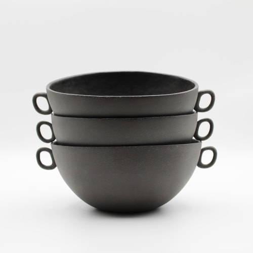 Black ceramic bowl with handles | Decorative Bowl in Decorative Objects by ENOceramics