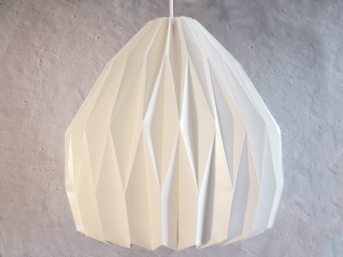 Acorn origami Large lampshade - modern and minimalist style | Pendants by Studio Pleat