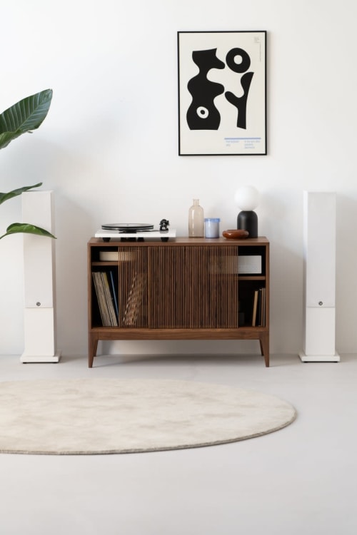 TONN 101 – Walnut Wood Record Player Stand | Storage by Mo Woodwork | Stalowa Wola in Stalowa Wola