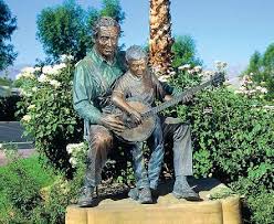 Passing it Along by Dee Clements, NSG | Public Sculptures by JK Designs and the National Sculptors' Guild | JW Marriott Desert Springs Resort & Spa in Palm Desert