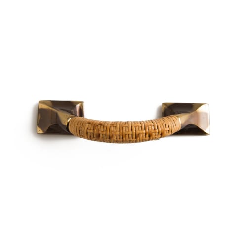 Tramontana in Wicker Weaving | Pull in Hardware by Thea design