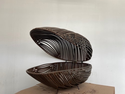 Large Shell with Pearl | Sculptures by Pedro Villalta