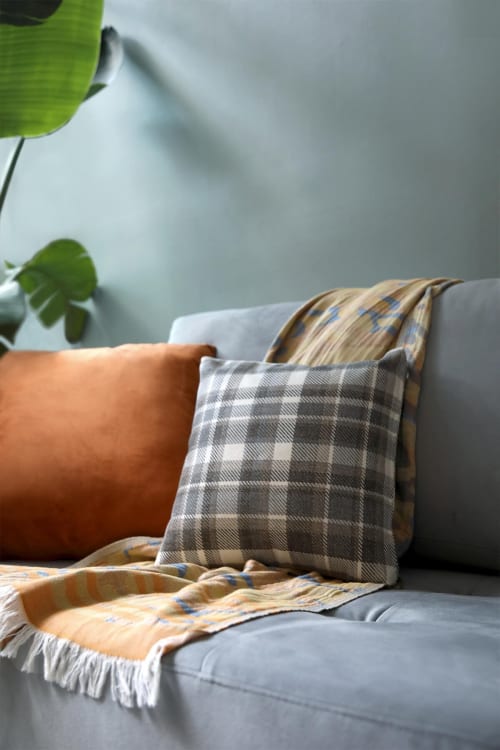 GREY PLAID PATTERNED CUSHION | Pillows by LAGU