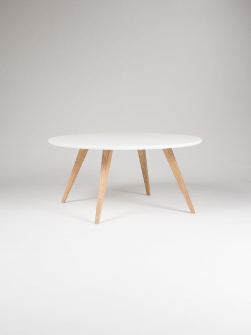 White Round Coffee Table With Solid, Round White Coffee Table Oak Legs