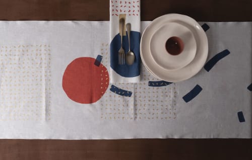 BOJA Linen Table Runner + Napkins | Tableware by Vilenica Studio