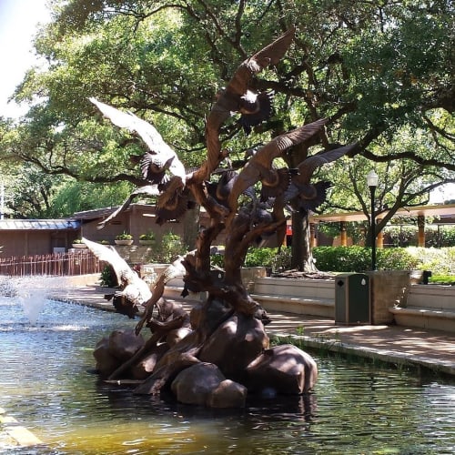 "First Look 2" | Public Sculptures by Bob Guelich | Houston Zoo in Houston
