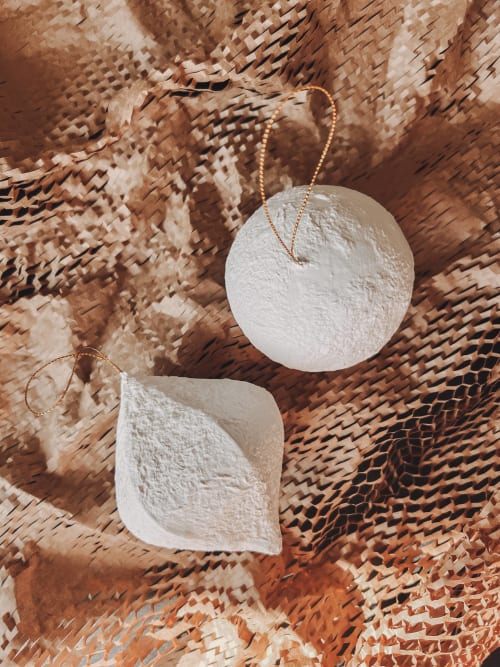 "Orné" mâché ornament | Decorative Objects by je.nicci