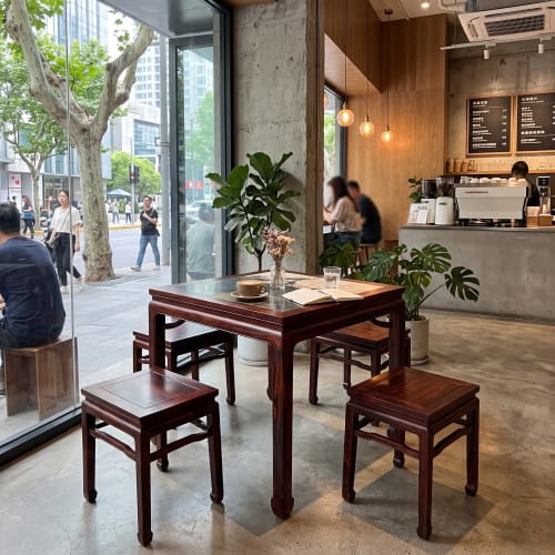 Ming Royal Crimson Flamewood Marble Table & 4 Stools Set | Tables by Yuchen Y