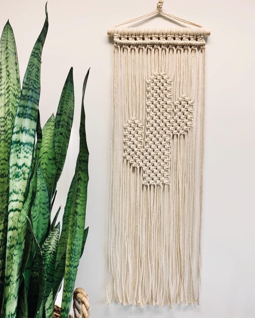 Macrame Wall Hanging (The Saguaro) | Macrame Wall Hanging by Bee’s Booth