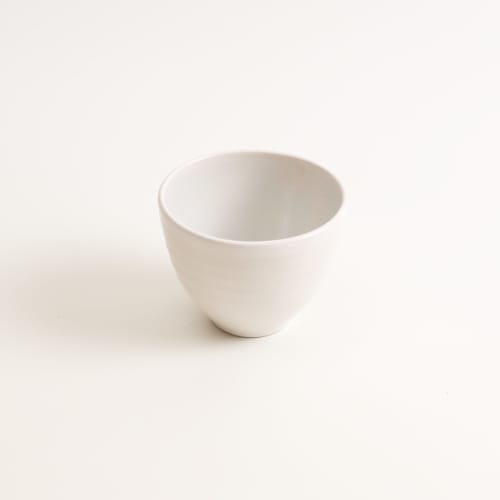 Ceramic Cup | Cups by Linda Bloomfield | Kwānt in London