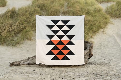 Antwerp Quilt | Linens & Bedding by Vacilando Studios | Private Residence, Neskowin in Neskowin