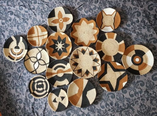Set of 15 Black, Brown and White African Wall Plate | Decorative Plate in Decorative Objects by Sarmal Design