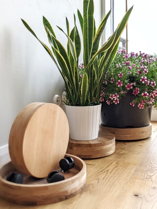 Plant caddy, wheel flowerpot stand - Oak s | Plants & Landscape by Kat | Home Studio