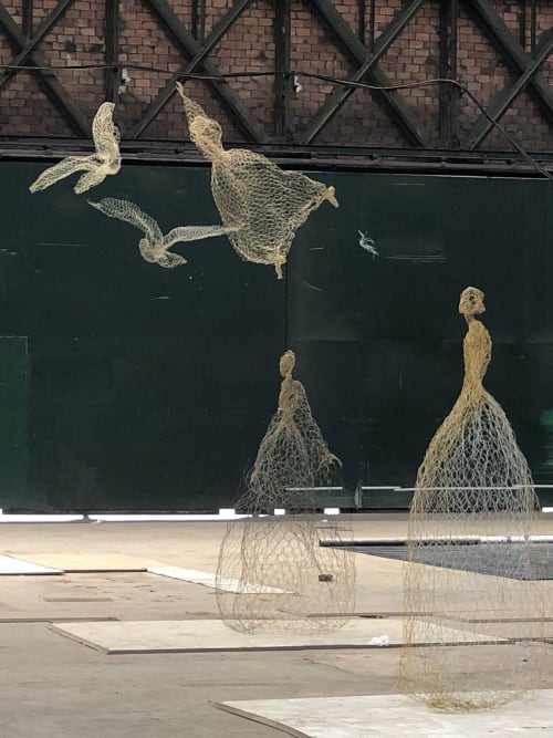 Wiremesh  Figures | Sculptures by Pauline Ohrel Sculptor
