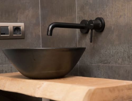 Handmade Ceramic Sinks | Interior Design by Amelia Johannsen