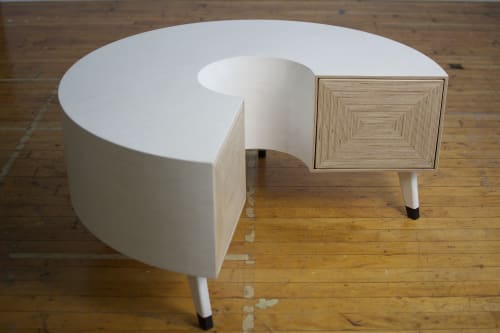 The Coco Table, Round coffee table with hidden storage | Tables by Makingworks