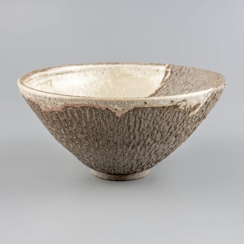 Handmade Carved Bowl Arinor Aluda | Decorative Objects by Svetlana Savcic / Stonessa