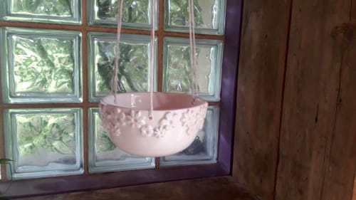 white ceramic planter | Plants & Landscape by Cécile Brillet, Tierra i fuego ceramics