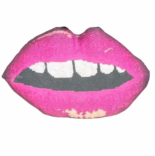 cotton sateen magenta EMBRASSE MOI SCULPTED LIPS pillow | Pillows by Mommani Threads