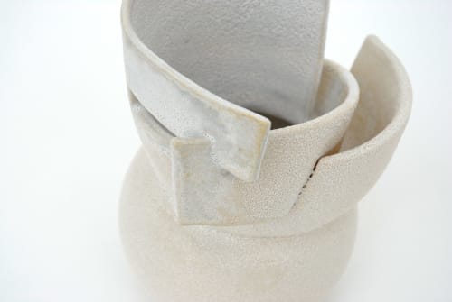 Helix Vase 015 | Vases & Vessels by niho Ceramics