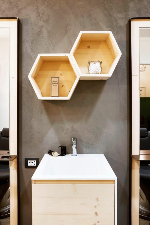 Shelves | Furniture by Design for Love | Alessandro Acconciature per Uomo in Santa Croce Camerina
