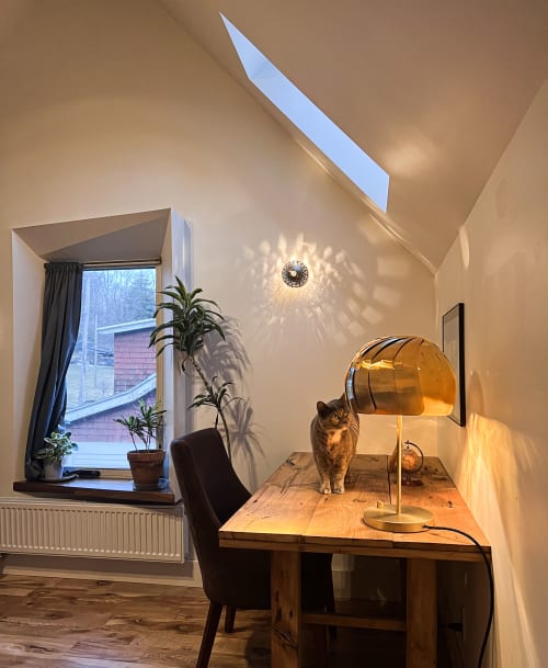 IRIS TABLE LAMP - Large Brass: Modern Lamp | Led Lamp