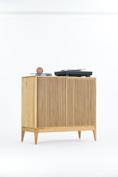 TONN Tall Record player stand, vinyl record storage oak wood | Furniture by Mo Woodwork | Stalowa Wola in Stalowa Wola